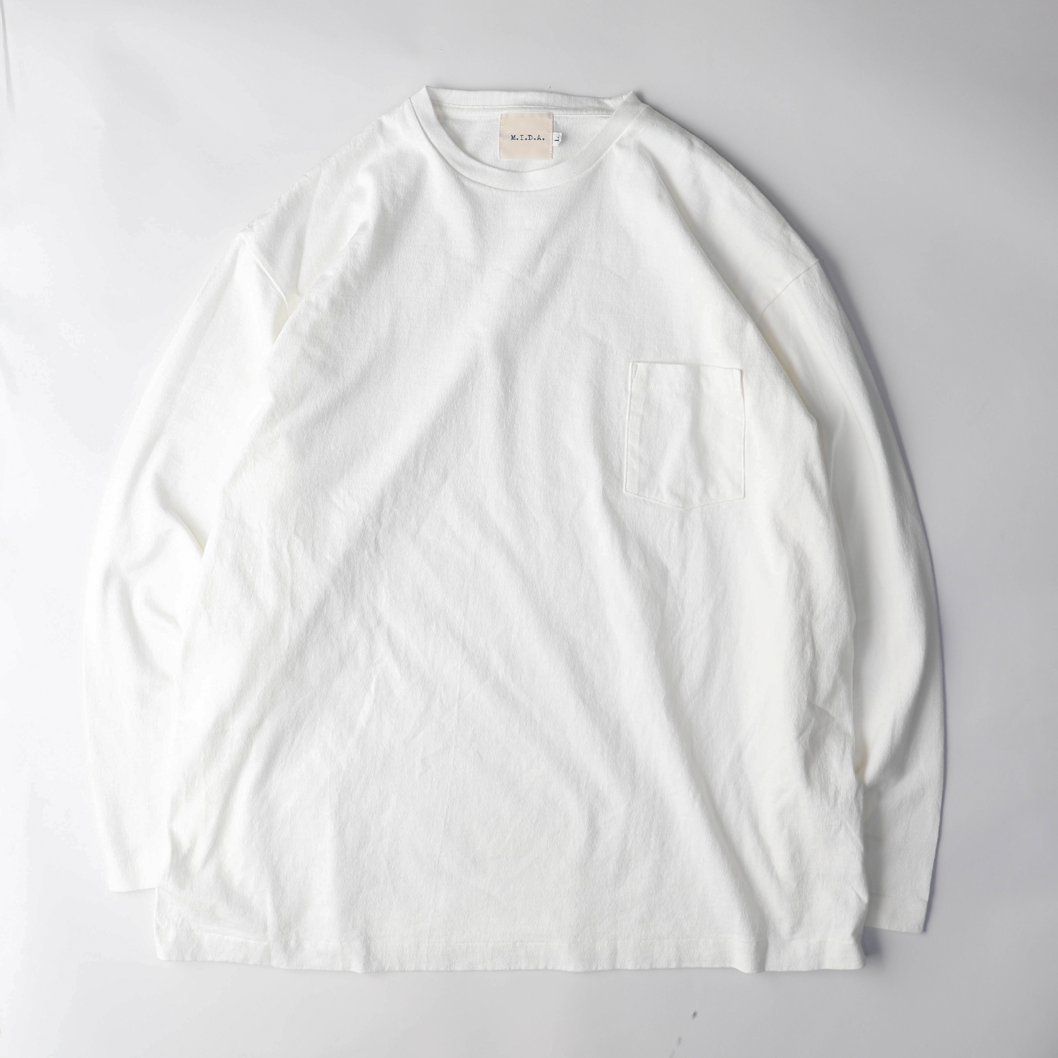 WHITE / M