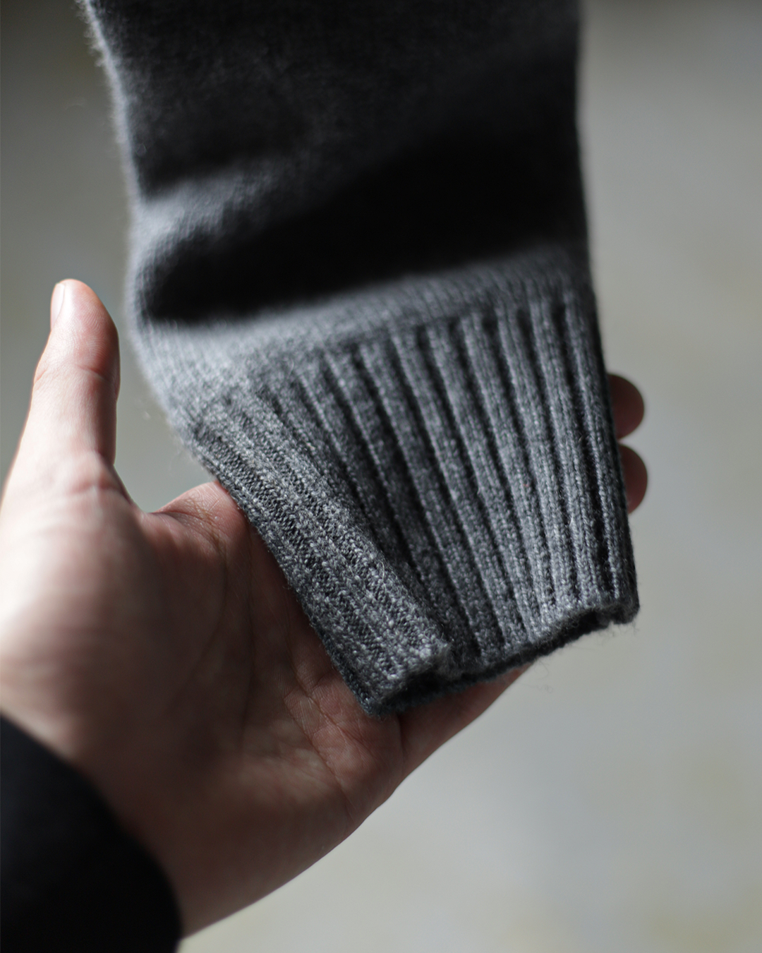 Ivy Crew Neck Cashmere Sweater