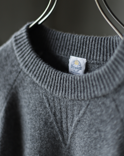 Ivy Crew Neck Cashmere Sweater