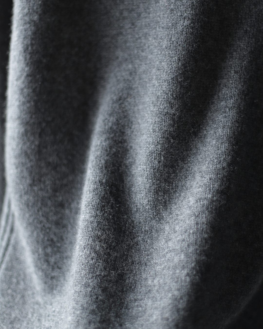 Ivy Crew Neck Cashmere Sweater